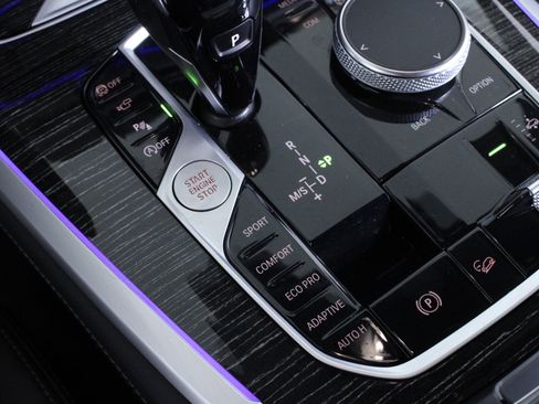 Used 2022 BMW X7 M50i image 35