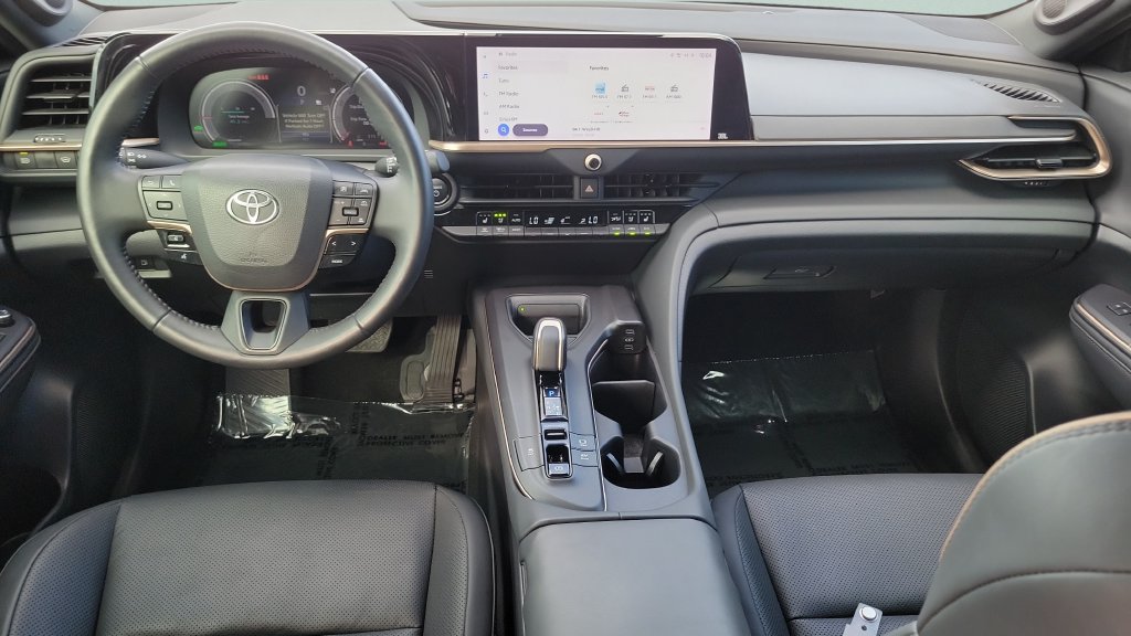 Certified 2023 Toyota Crown AWD/4WD image 11