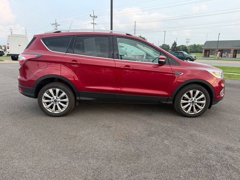 Used 2017 Ford Escape Titanium w/ Equipment Group 301A FWD image 4