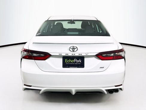 Used 2024 Toyota Camry SE FWD image 7