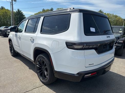 New 2026 Jeep Grand Wagoneer Summit AWD/4WD image 3