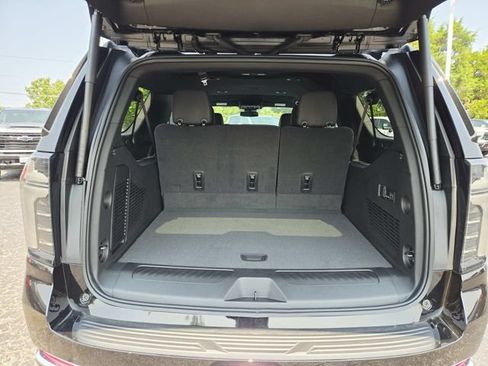 New 2026 Chevrolet Suburban LT w/ Comfort Package AWD/4WD image 14