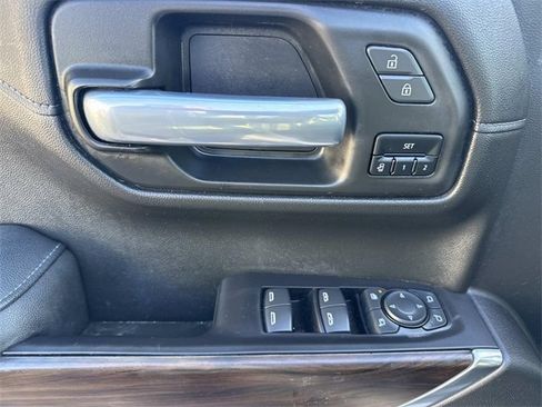 Used 2021 GMC Sierra 1500 SLT image 25
