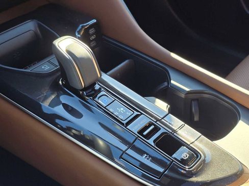 Used 2025 Toyota Crown Signia w/ Advanced Technology Package image 34