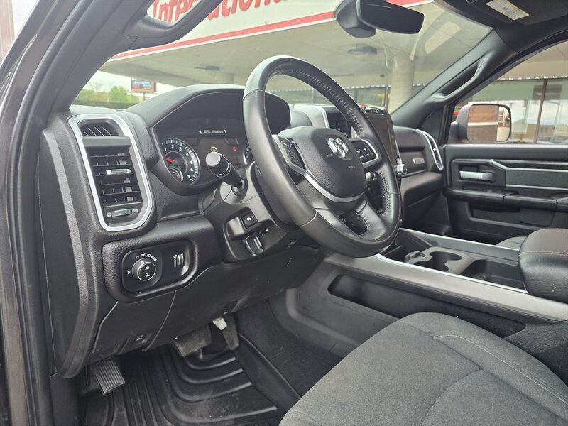 Used 2022 RAM 2500 Big Horn w/ Level C Equiment Group AWD/4WD image 9