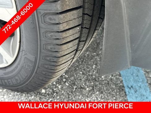 Used 2021 Hyundai Palisade SEL w/ Convenience Package FWD image 12