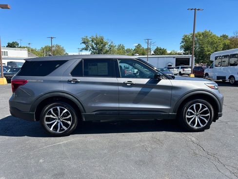 Used 2022 Ford Explorer ST image 18