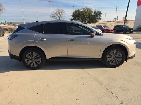 Used 2026 Nissan Murano SL image 2
