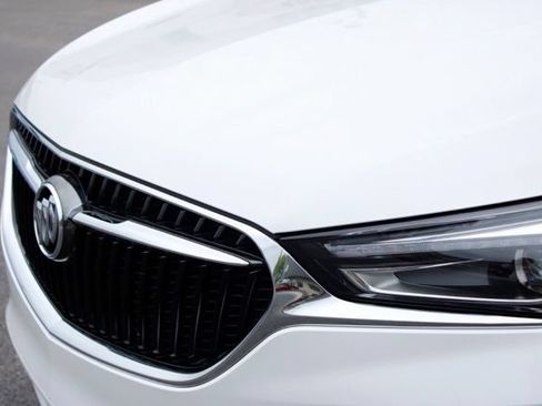 Used 2019 Buick Enclave Essence FWD image 13