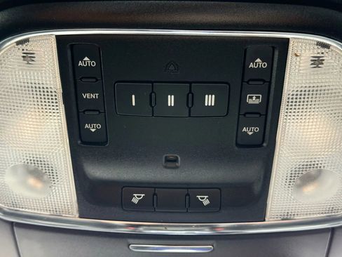 Used 2015 Chrysler 300 S w/ 300S Premium Group image 22