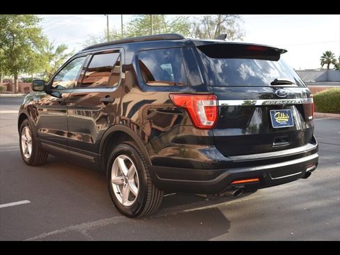 Used 2018 Ford Explorer FWD image 5