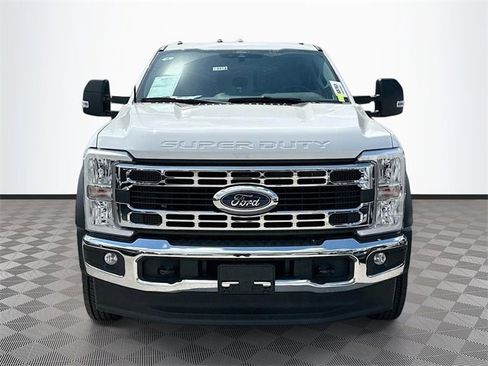 New 2025 Ford F550 2WD Crew Cab Super Duty image 3
