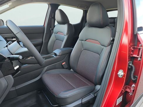 New 2026 Nissan Kicks SR w/ Cold Weather Package FWD image 13