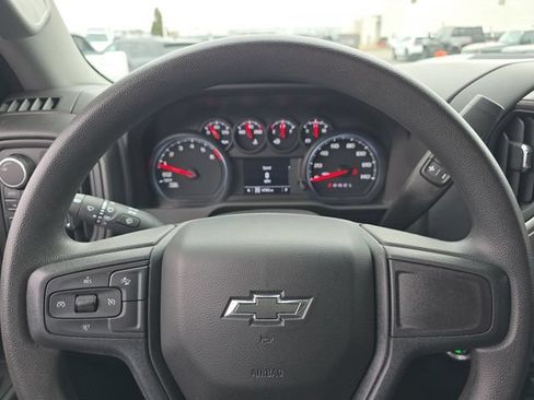 Used 2023 Chevrolet Silverado 1500 Custom Trail Boss w/ 2.7L Blackout Package AWD/4WD image 11