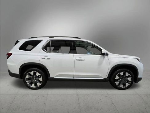 New 2026 Honda Pilot Touring image 8