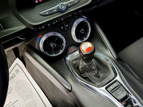 Used 2020 Chevrolet Camaro LT RWD image 15