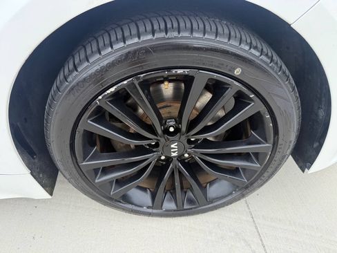 Used 2019 Kia Stinger RWD image 14