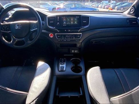 Used 2023 Honda Passport TrailSport image 12