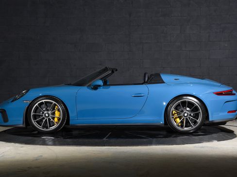 Used 2019 Porsche 911 Speedster RWD image 14