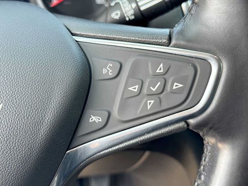 Used 2019 Chevrolet Equinox LT w/ Driver Convenience Package AWD/4WD image 23