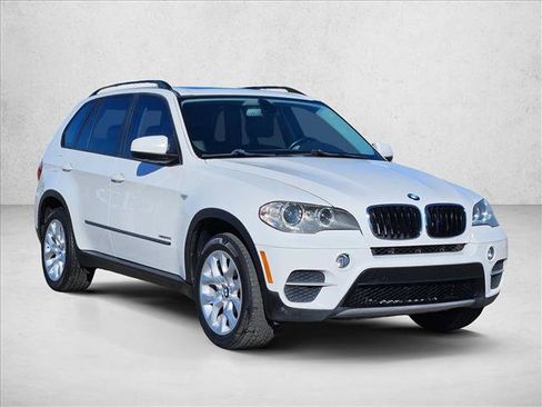 Used 2012 BMW X5 xDrive35i image 3