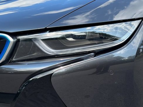 Used 2019 BMW i8 Roadster AWD/4WD image 16