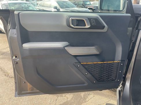 Used 2023 Ford Bronco Badlands w/ Sasquatch Package image 19