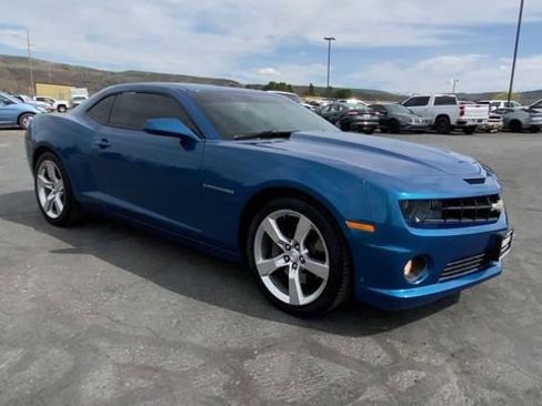 Used 2010 Chevrolet Camaro SS w/ RS Package image 2