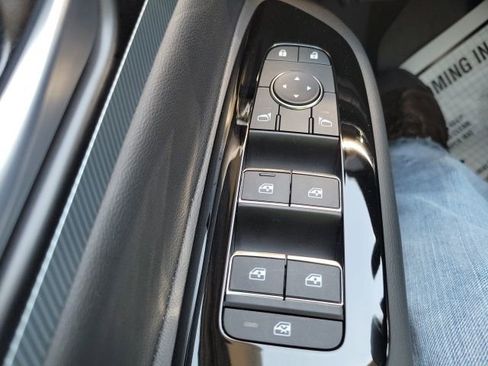 Certified 2025 Nissan Murano SL image 28