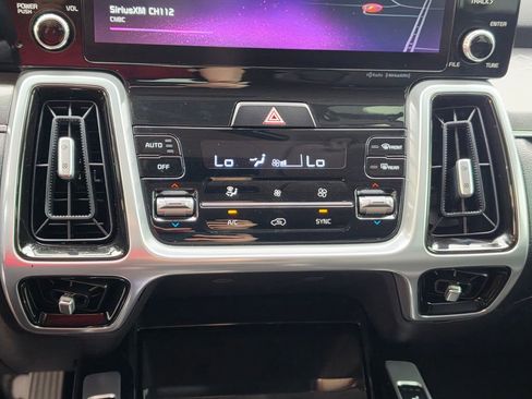 Used 2021 Kia Sorento SX AWD/4WD image 25