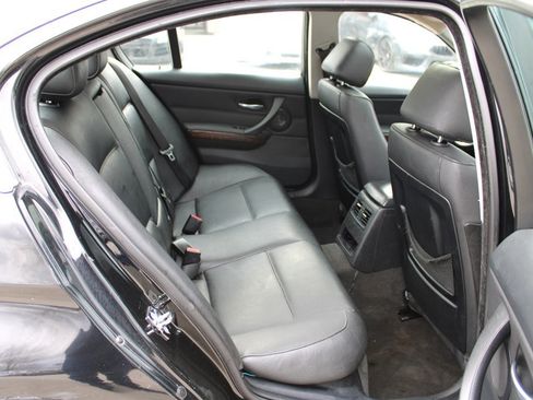 Used 2006 BMW 330i Sedan image 19