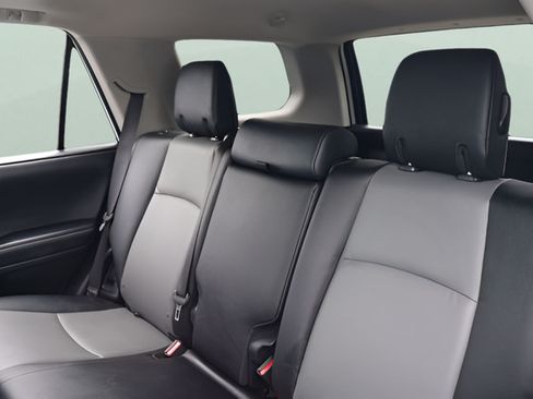 Used 2021 Toyota 4Runner SR5 Premium w/ Moonroof Package AWD/4WD image 17