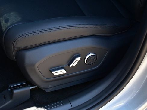 New 2025 Hyundai Santa Fe Limited FWD image 19