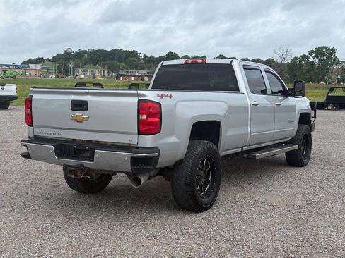 Used 2017 Chevrolet Silverado 2500 LT w/ LT Fleet Convenience Package AWD/4WD image 5