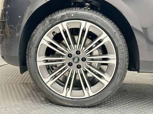 Certified 2025 Land Rover Range Rover Sport SE AWD/4WD image 3