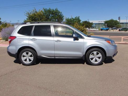 Used 2016 Subaru Forester 2.5i Limited AWD/4WD image 3