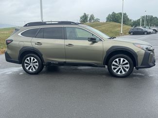 Used 2024 Subaru Outback Premium w/ Popular Package #1A AWD/4WD video 2