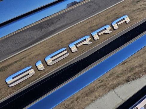 New 2026 GMC Sierra 1500 SLT w/ SLT Premium Package image 7