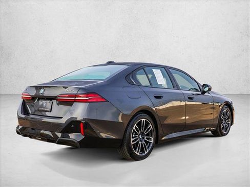 Used 2026 BMW 530i xDrive image 5