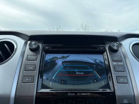 Used 2018 Toyota Tundra SR5 w/ TRD Off Road Package image 7