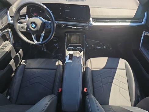 Used 2025 BMW X2 xDrive28i AWD/4WD image 13