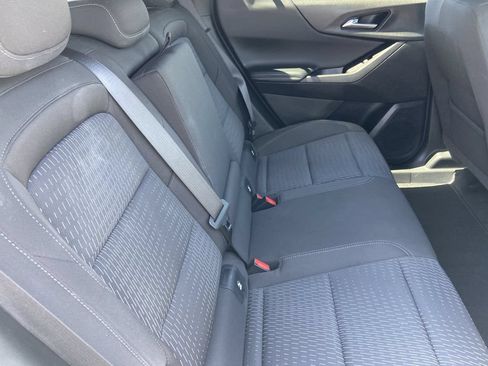 Used 2025 Chevrolet Equinox LT FWD image 23