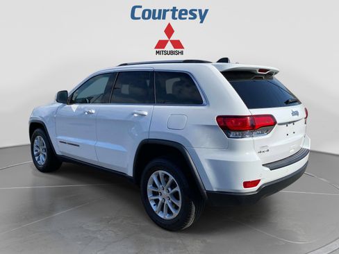 Used 2021 Jeep Grand Cherokee Laredo AWD/4WD image 3