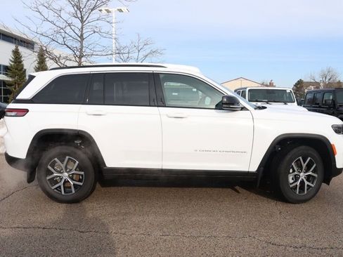 New 2025 Jeep Grand Cherokee Limited w/ MOPAR Finishing Package image 6