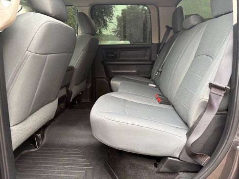 Used 2015 RAM 2500 Tradesman w/ Chrome Appearance Group AWD/4WD image 11
