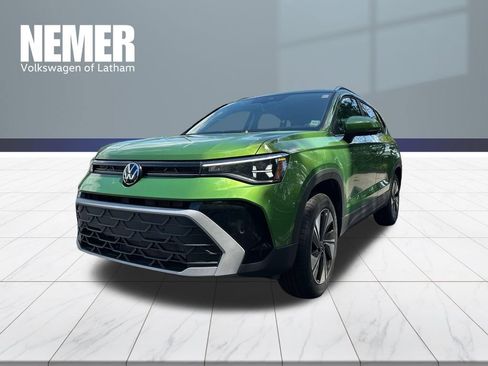 New 2026 Volkswagen Taos SE AWD/4WD image 1