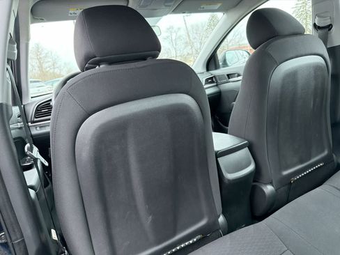 Used 2019 Hyundai Elantra SE w/ Cargo Package image 19