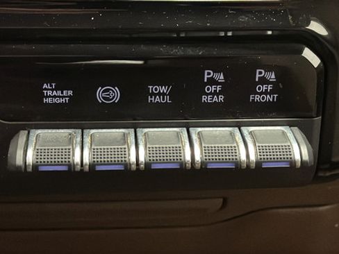 Used 2022 RAM 3500 Laramie AWD/4WD image 37