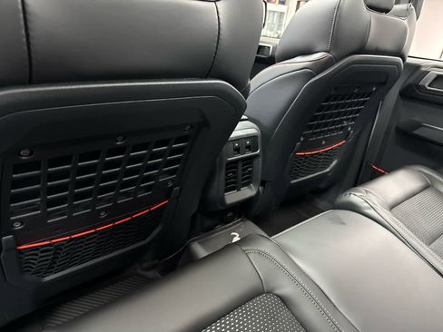 New 2025 Ford Bronco Raptor image 17