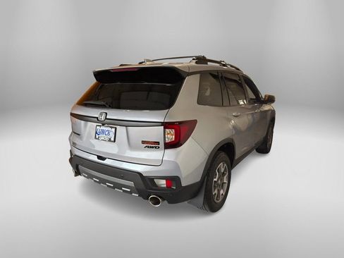 Used 2022 Honda Passport TrailSport image 5